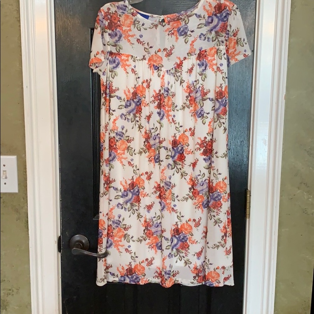 Apt. 9 cute floral dress small